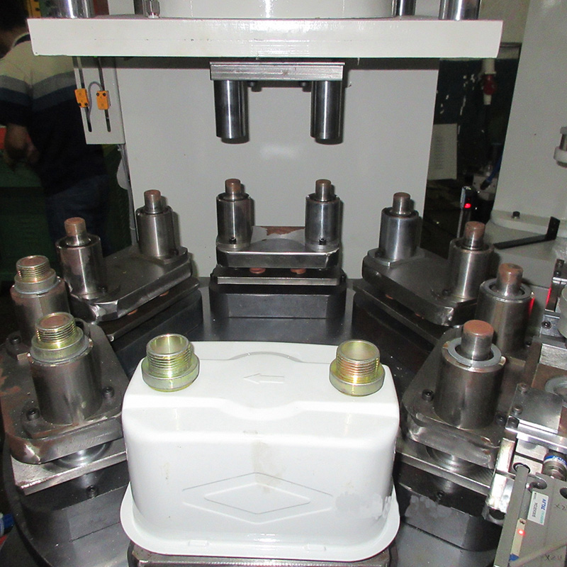 全自動四柱沖壓機